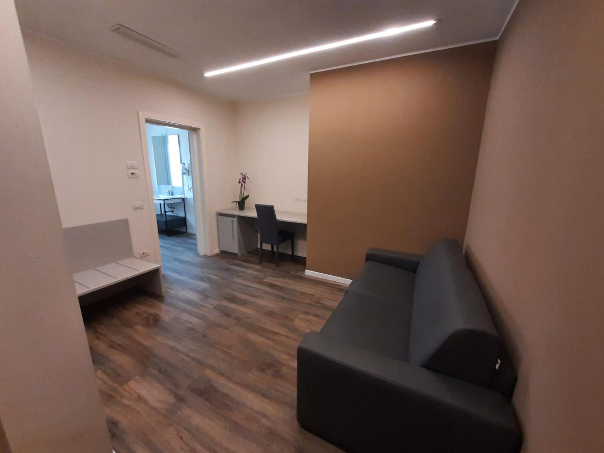Stop&Go Suites And Apartments 马拉内罗 外观 照片